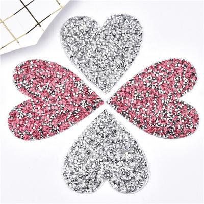 China Wholesale Flatback Heart Pattern Iron On Rhinestone Patches Hot Design Crystal Motif Applique Heat Transfer Fix For Bridal Apparel Dress for sale