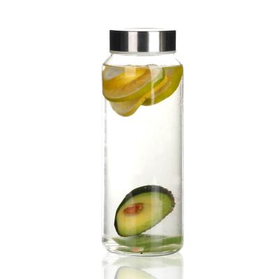 China Borosilicate Glass Sustainable Water Bottle With Clear Stainless Steel Lid 750ml for sale