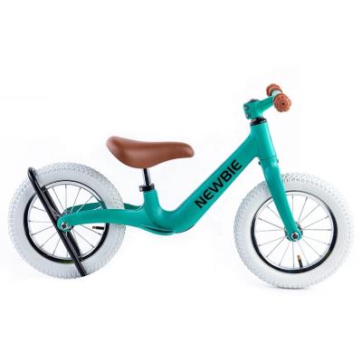 China Magnesium Alloy Rookie Customized Mini 12 Inch Eco-Friendly Paint For 2-6 Years Kids Training Children Balance Bike for sale