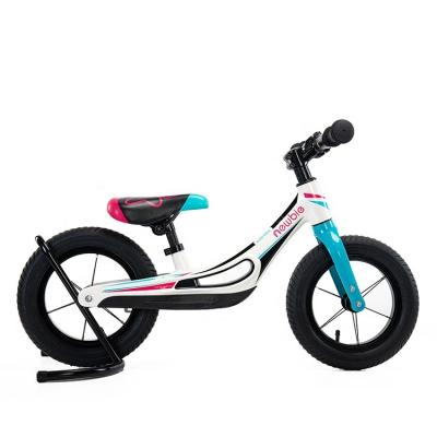 China Magnesium Alloy Rookie Top Selling Retro 12 Inch Hot Selling Balance Bike Children Balance Bike for sale