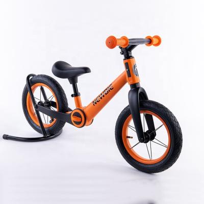 China 12 Inch Wheels Two Wheels Magnesium Alloy NEWBORIGER Custom Logo Sport Balance Bike Hard Frame No Pedal Bike for sale