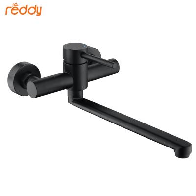 China Modern Matt Black Thermostatic Faucets and Gold Brushed Deck Mounted Pull Out Hot and Cold Water Kitchen Pull Down Faucets for Hotel for sale