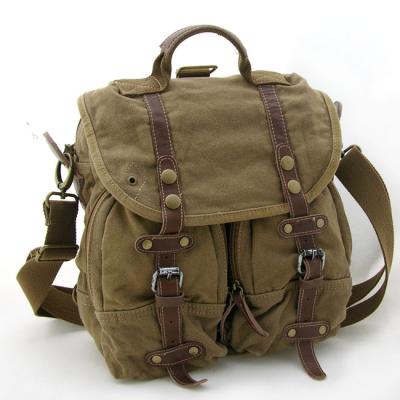 China Custom Khaki Cotton Canvas Messenger Bag / Travel Softbag With Lock for sale