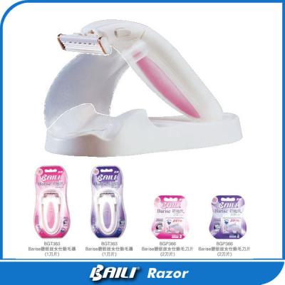 China Purple / pink plastic triple Multi Blade Razor manual shaving for ladies for sale