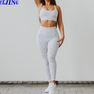 China Customized Breathable Breathable Workout Yoga Pants Plus Size Yoga Sets Fitness Women for sale