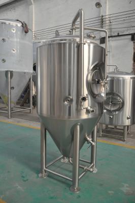 Chine Fermenteur revêtu de bière d'acier inoxydable, équipement micro de brasserie pour la fermentation de bière à vendre