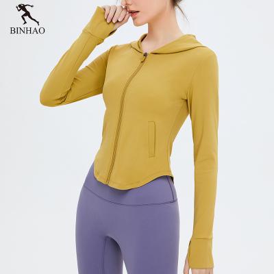 China 2022 New Breathable Sports Jackets For Women Eco-friendly Slim Fit Quick Dry Zipper Full Sports Yoga Jackets Tops for sale