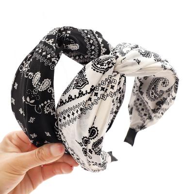 China 2021 Newest Ladies Hair Decoration Popular Bandana Printed Cross Bow Tied Headband For Women for sale