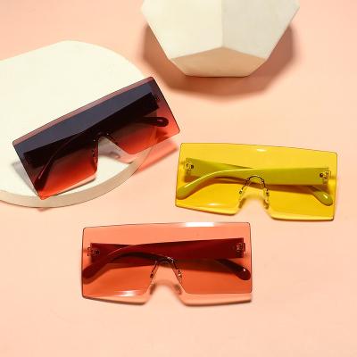 China Fashion Sunglasses 2021 New Stylish UV Resistant Colorful Sun Lenses Outdoor Sports Glasses Summer HD Sun Glasses for sale