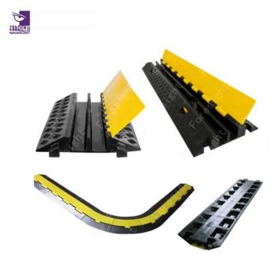 China Good quality workmanship outdoor cable protector / cable ramp under ground flexible plastic cable gland cover for sale