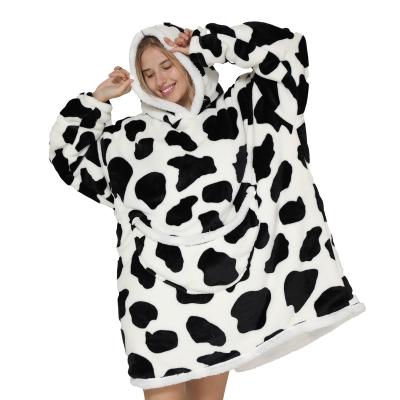 China Custom Wholesale Winter Wearable Oversized Luxury Thick Adults Fleece Cow Fleece Plush Sherpa Flannel Covering Hoodie Wearable for sale