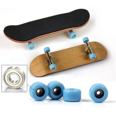 China Finger Toys Professional Finger Skateboard Bearing Five Alloy Wheels - Layer Maple Fingertip Skateboard Playground Can Swing Toys Gifts Kids for sale