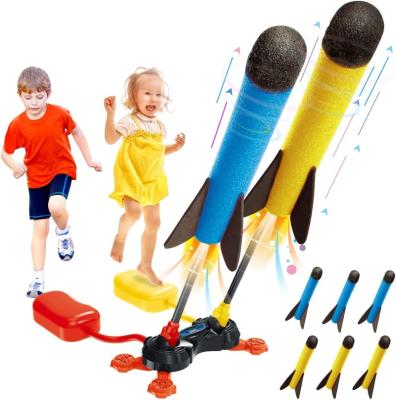 China Eco-Friendly Material Outdoor Game Rocket Launcher For Kids Birthday Gift Toys, Rocket Sets With Foam 6 Flash Rocket And Both Feet Launcher for sale