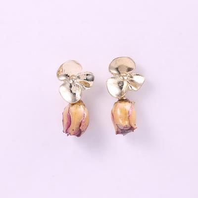 China Vintage Clear Resin Rose Plated Light Lavender Rose Gold Clover Earrings For Women for sale