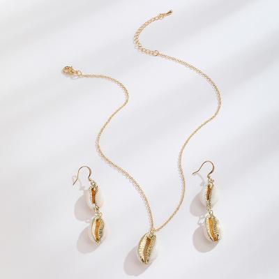 China High quality jewelry set real shell jewelry sets for women fashion earrings and necklace gold plated natural conch jewelry set for party for sale