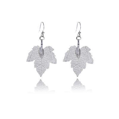 China 2019 fashion trend Santa Sheared Small Chinar leaf earrings cute bows real drop earrings for girl for sale