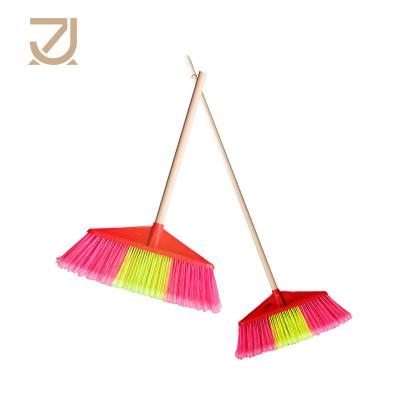 China High quality wooden dustpan round broom sticks and plastic stick broom brush set for sale