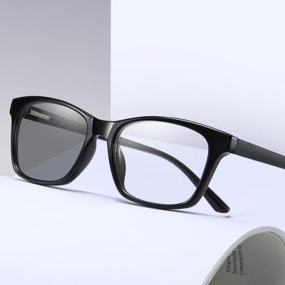 China Prescription Myopia Reading 2020 Newest Square Photochromic Optical Eyewear Glasses For Men Wholesales UV400 Blocker Blue Ray Frames CE for sale