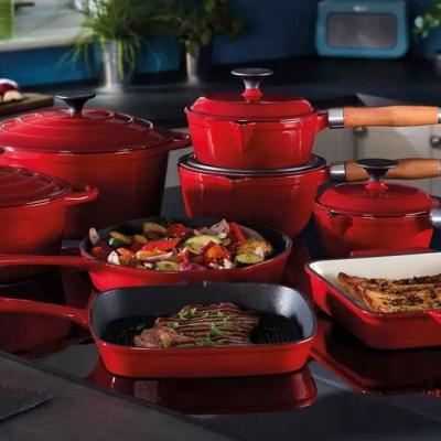 China Sustainable Cast Iron Red Enamel 8pcs Cookware Set for sale