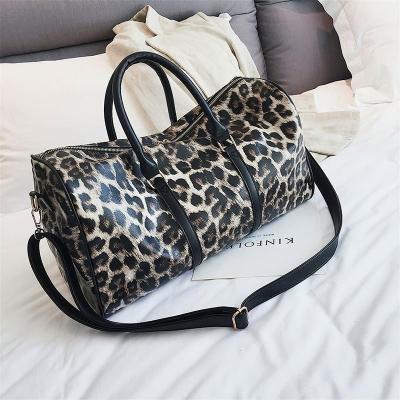 China New Style Portable Travel Weekend Bag Large Capacity Sports Gym Outdoor Fancy Duffel Bag Custom Made for sale