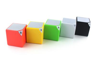 China Wireless Bluetooth speaker mini speaker phone small square water cube Smartphone subwoofer for sale