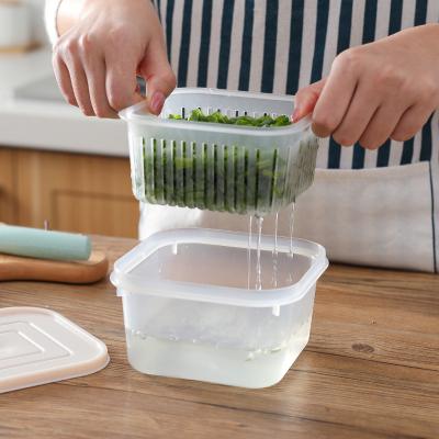 China Fresh-Keeping Fresh-Keeping Fresh-Keeping Refrigerator Sealed Storage Portable Square Plastic Clear Drain Box Household Fresh-Keeping Storage Box for sale