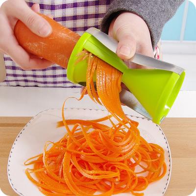 China Sustainable Multifunctional Spiral Shredder Funnel Shredder Rotary Kitchen Cutter Vegetable Grater for sale