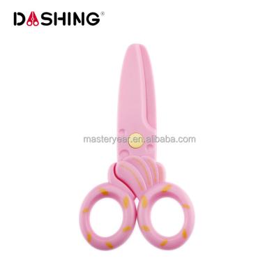 China Plastic Cutter Paper Butterlfy Cissors Safety Paper Cutting Kindergarten Training Scissors for sale