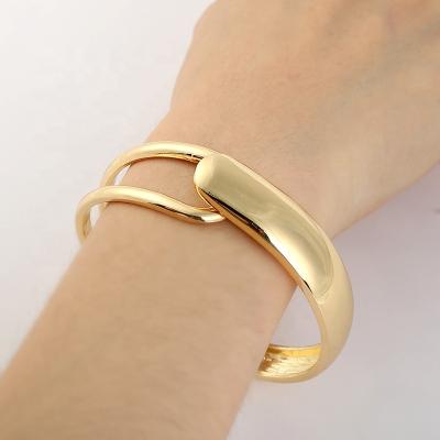 China Hyperbole R.Gem. New Design European Style Ladies Bracelet Bangle For Women for sale