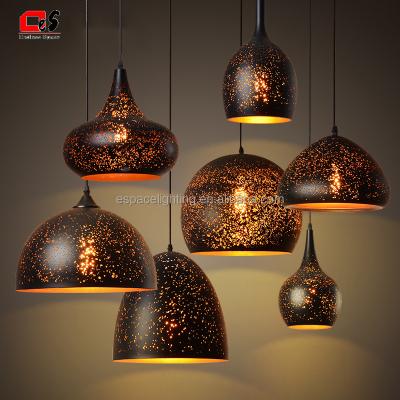 China Vintage Pendant Light E27 Vintage Chandelier Etching Shade Pendant Light for sale