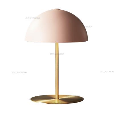 China Modern Pink Cute Luxury Modern Table Lamp Table Lamps Decoration for sale