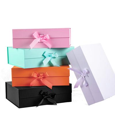 China Custom Luxury Large Black Folding Folding Sets Collapsible Gift Box With Magnet With Ribbon Folding Cardboard Box For Clothing for sale