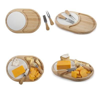 Chine Une grande planche de coupe en bambou multifonctionnelle durable avec des conteneurs pour les outils de fromage à vendre