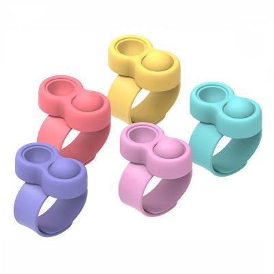 China New Amazon Pop Silicone Pop Decompression Silicone Toy Pop Silicone Wristband for sale