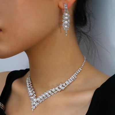 China Exquisite CLASSIC Wedding Bridal Accessories Jewelry Claw Chain Rhinestone Pearl Necklace Earring Set for sale