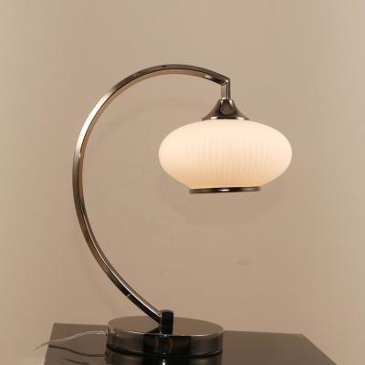 China 2021 Modern New Design Wholesale Vintage Shade Chrome Home Hotel Bedroom Living Room Bedside Milky White Glass Table Lamp for sale