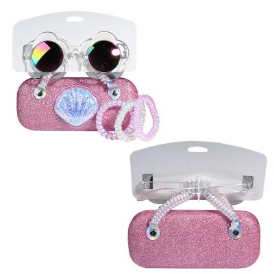 China Wholesale Fashion Sunglasses High Quality Cute Design Loves Case Sunglasses Set For Kids for sale