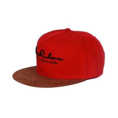 China Fashion Unisex Red Flat Brim Snapback Cap Multi Panel 100% Suede Material for sale