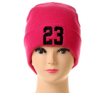 China Red Comfortable Oversized Knit Beanie Hats 100% Cashmere Material for sale