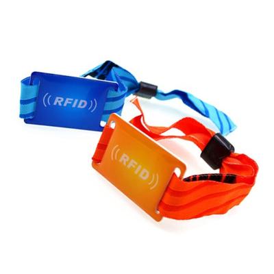 China Hot Selling Good Quality Waterproof/Waterproof 125khz Fabric Woven Rfid Active Wristbands for sale