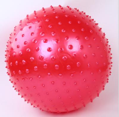 China bola anti inflable de la yoga del PVC de la explosión de los 58cm con las espinas en venta