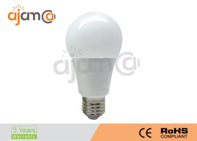 China a certificação 9W E27 de RoHS do CE 4000K conduziu a iluminação do bulbo à venda