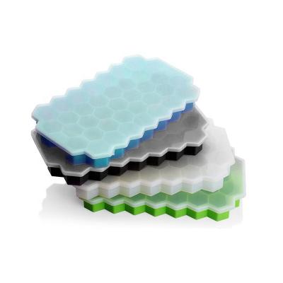 China Sustainable Silicone Ice Cube Tray With Lid Food Grade Reusable Honeycomb Shaped Ice Cube Tray for sale