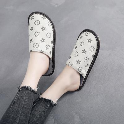 China New Design Trend Fashion Floral Pattern Winter Genuine Leather Clear Cute Slippers Slides For Women for sale