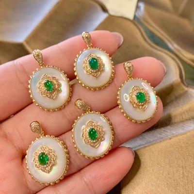 China Vintage Japanese Retro Light Design Temperament Green Agate Fritillaria S925 Sterling Silver Plated Original Luxury Clavicle Necklace for sale