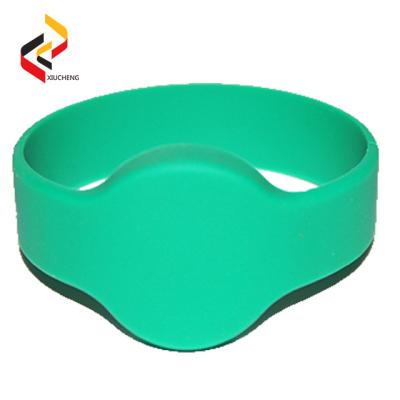 China C02 Model Bracelet 125KHz/13.56MHz Silicone RFID Wristbands for Access Control/Swimming Pool Locker for sale