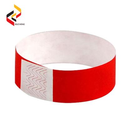 China Disposable waterproof Long range UHF RFID adjustable Paper tyvek wristband for medicine management for sale