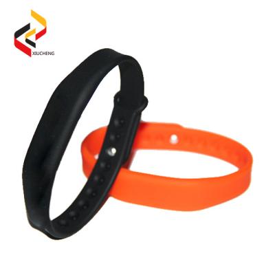 China Manufacturer of NFC Wristband for swimming pool Waterproof NXP Ultralight C wristbands for sale