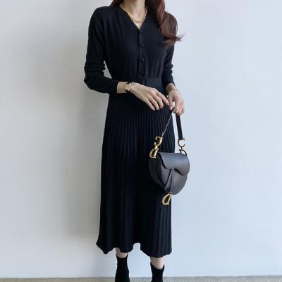 China Autumn Winter Custom Ladies Elegant Sweater Women's Long Maxi Belt Pleated V-Neck Anti-Wrinkle Knitted Casual Dress for sale