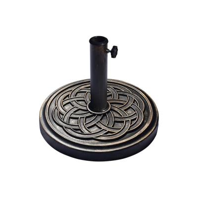 China Modern Heavy Duty Outdoor Patio Market Umbrella Stand With Half Circle Cross Pattern for sale